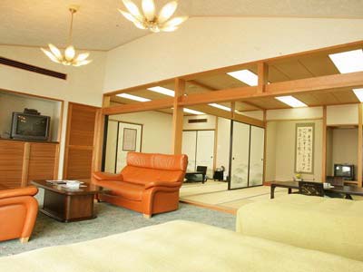 アクーユ三四郎